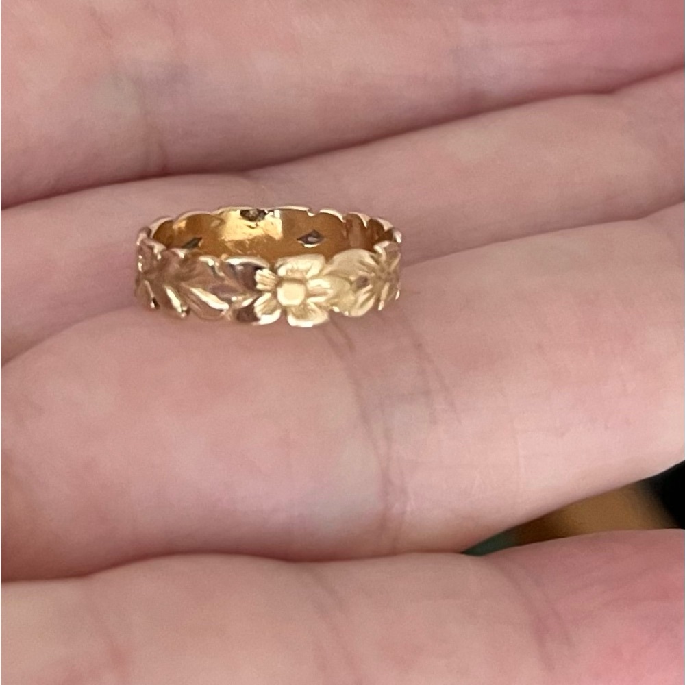 14 K Gold Hawaiian Carved Plumeria Pinkie Ring Size 2- Women's Jewelry - Picture 6 of 14